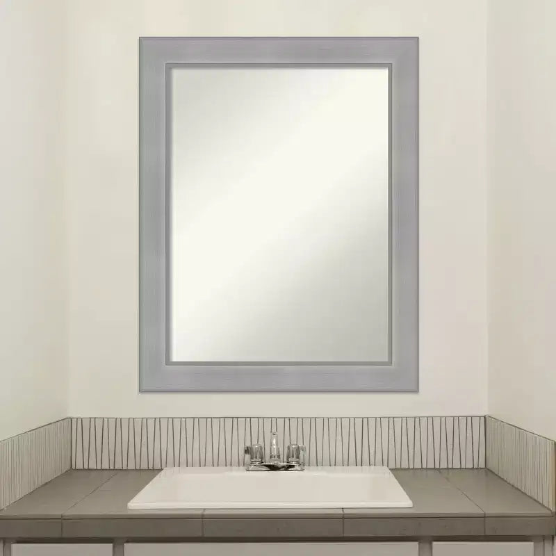 Miroir de salle de bain rectangulaire en nickel brossé